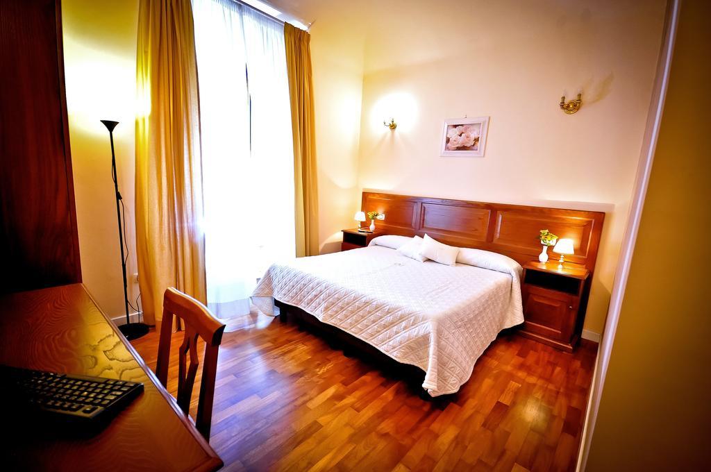 Relais Cavour 호텔 로마 객실 사진